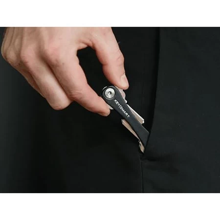 KeySmart Compact 8 Keys Multi-Accessory Leather Key Holder - Black - Image 2